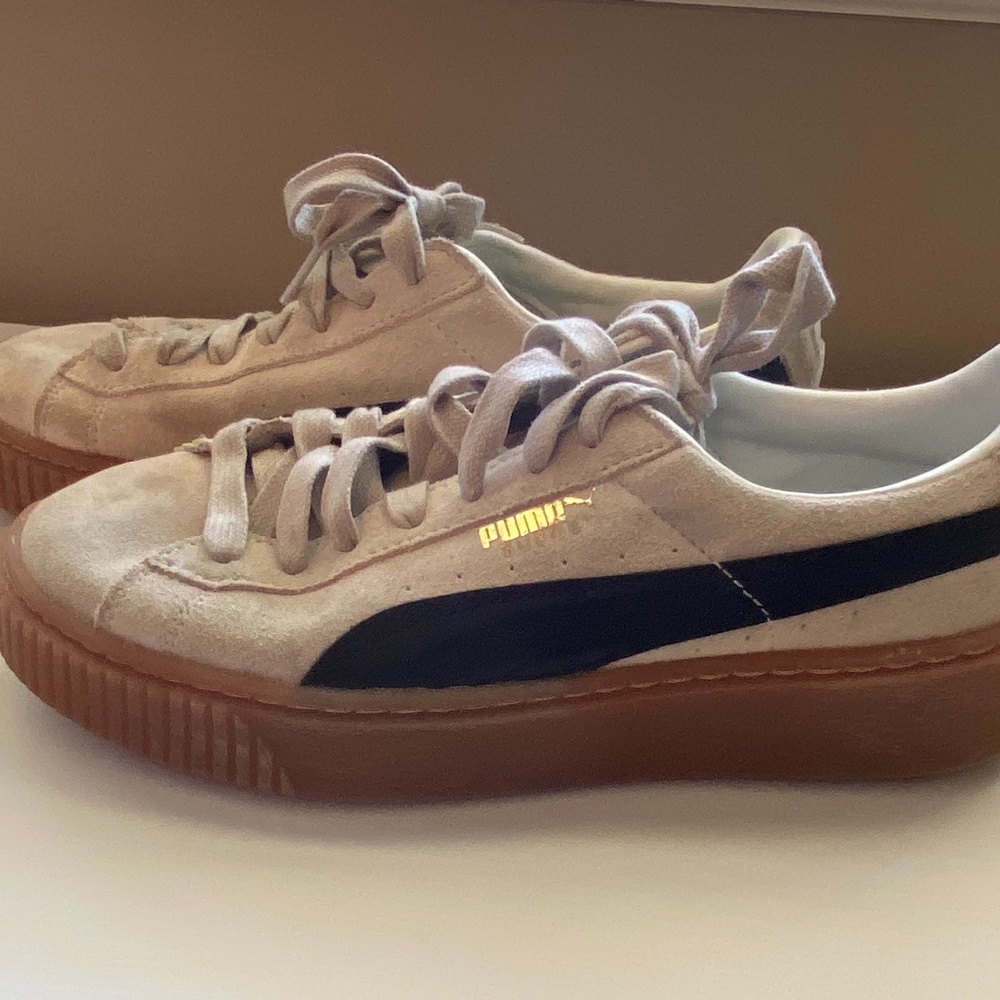 PUMA SUEDE  Whisper White Platform Core Sneakers